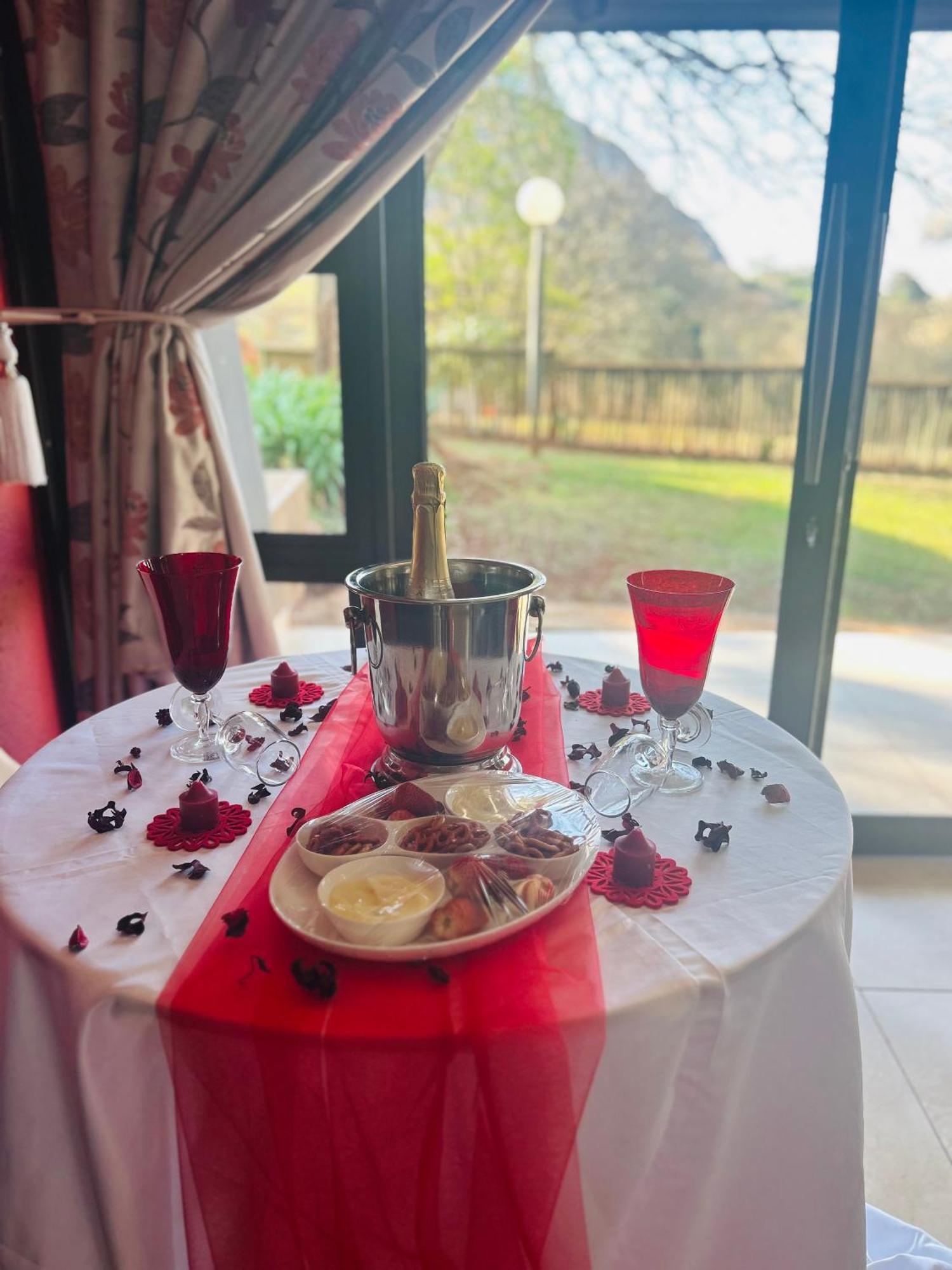 Mount Azimbo Lodge Louis Trichardt Eksteriør bilde